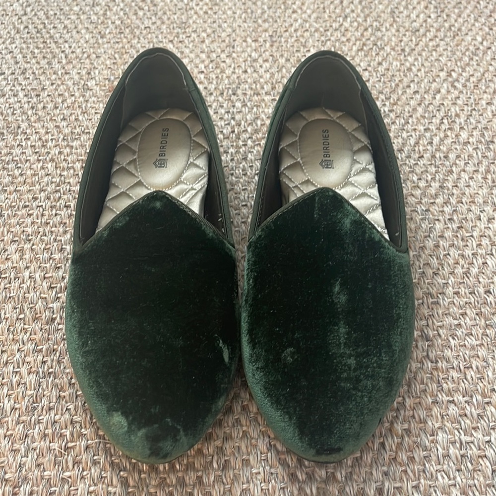 Birdies the Heron, green velvet flat. Size 7. NEW never worn